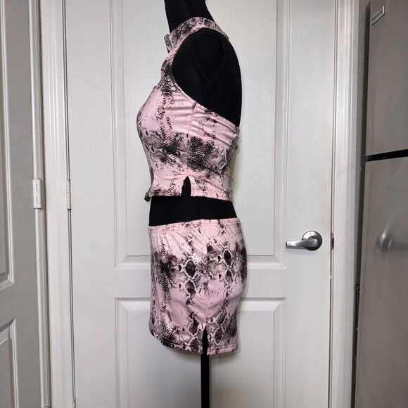 Eden Sky Pink Snake Print 2-Piece Skirt & Halter Top Set NWT Size M Y2K - Picture 3 of 5